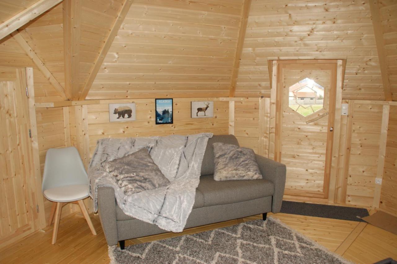 Les Cabanes Du Grand Nord Pradines  エクステリア 写真