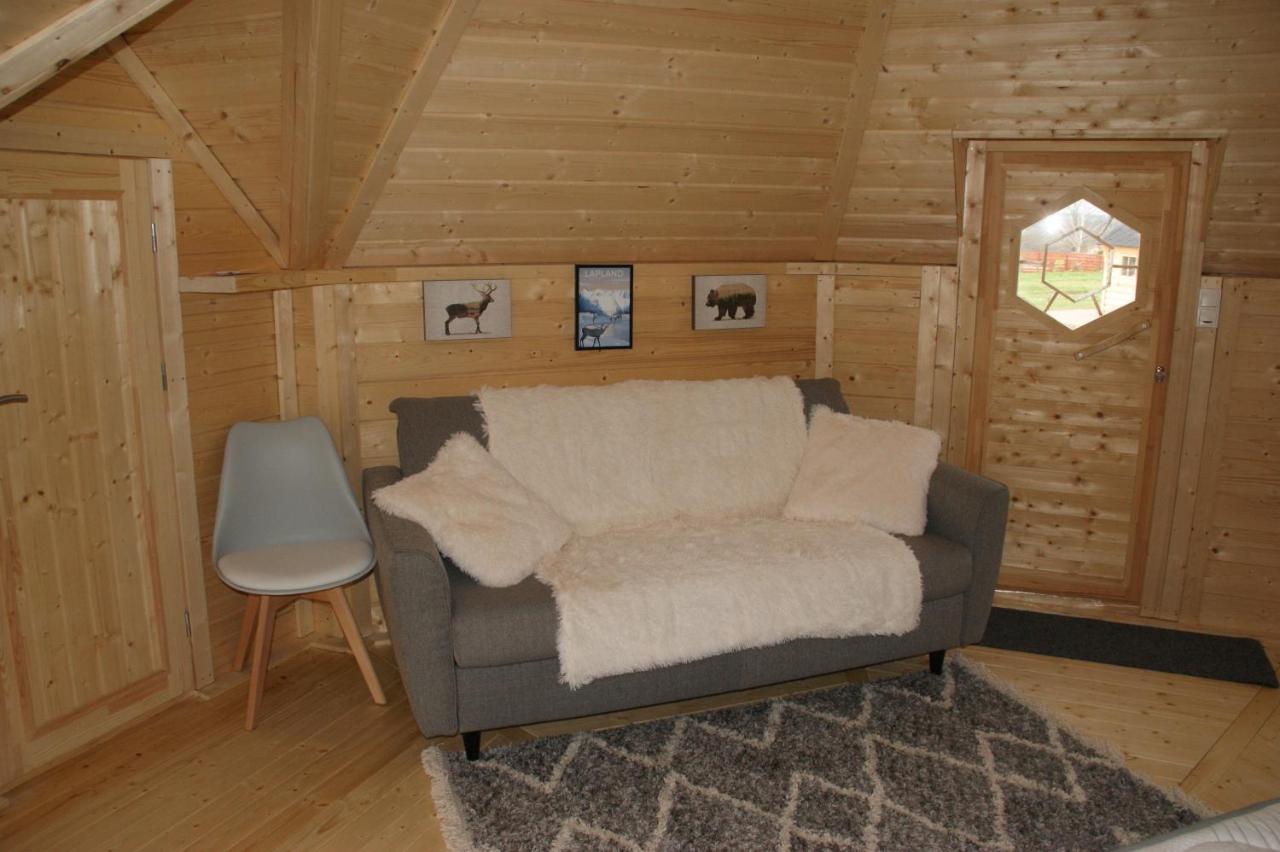 Les Cabanes Du Grand Nord Pradines  エクステリア 写真