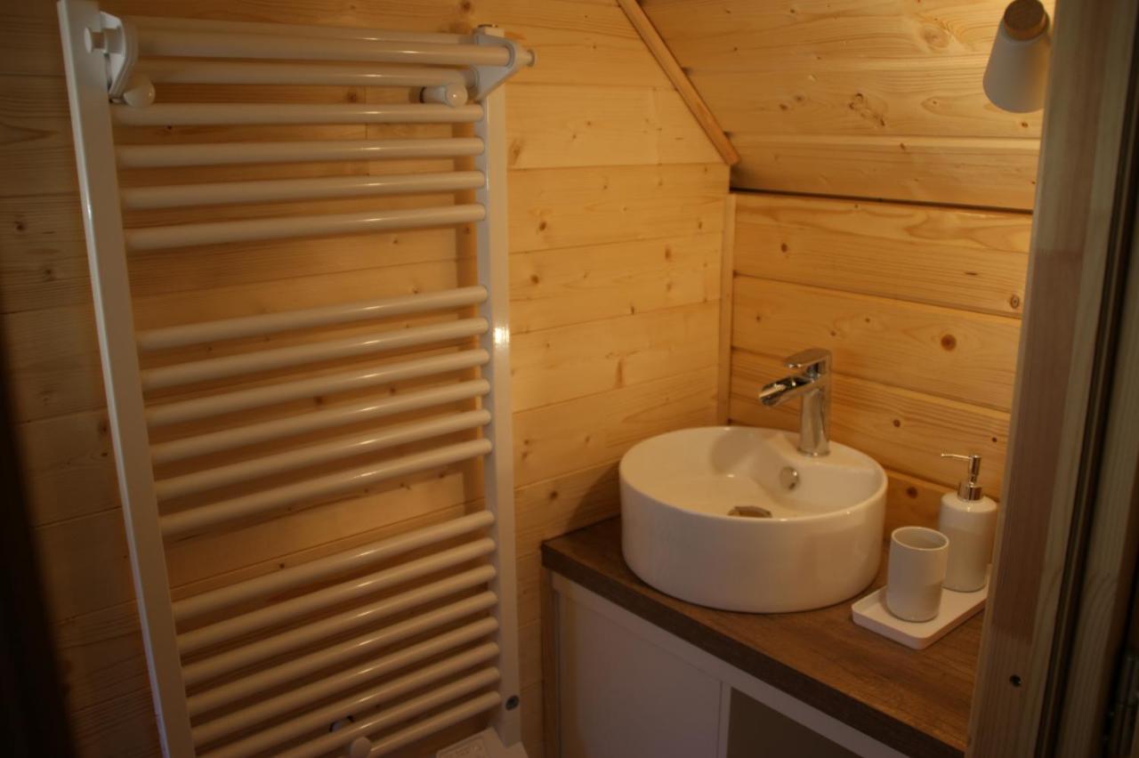 Les Cabanes Du Grand Nord Pradines  エクステリア 写真