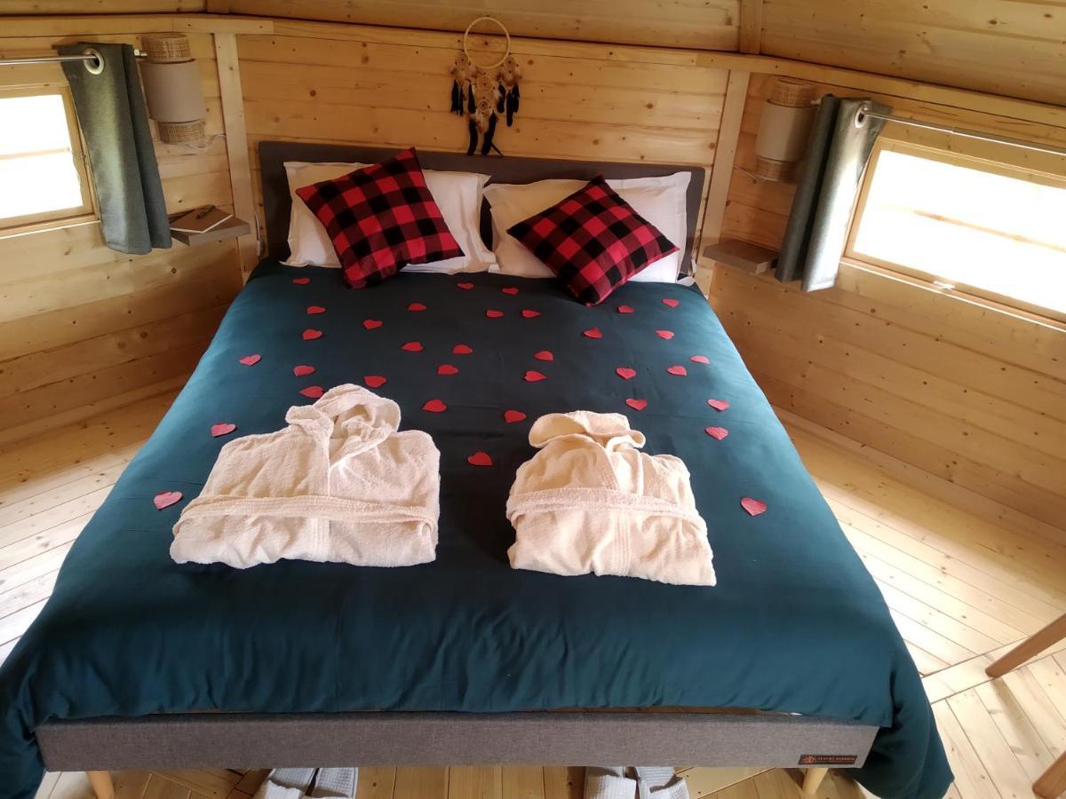 Les Cabanes Du Grand Nord Pradines  エクステリア 写真